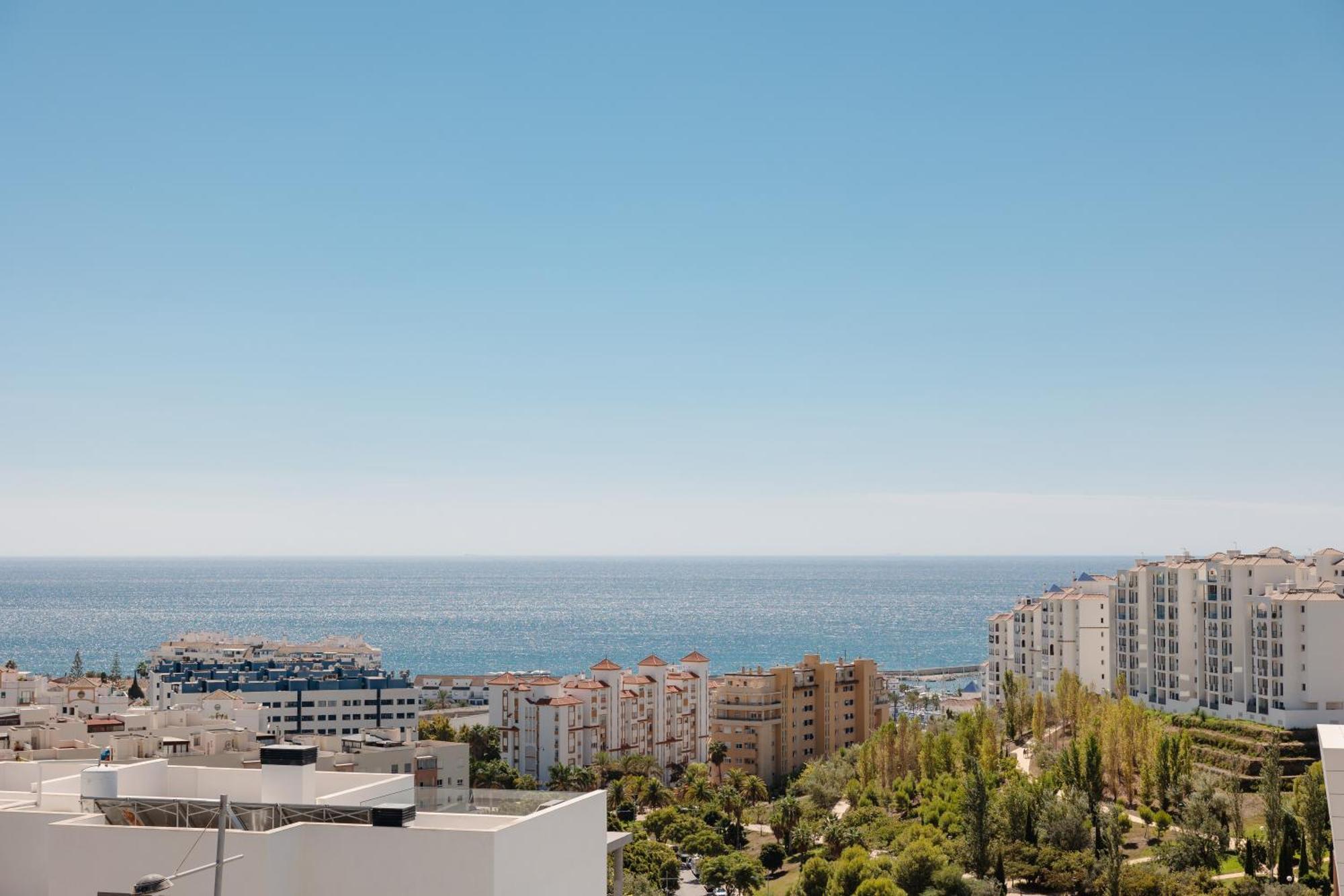 Luxurious 2 Bedroom Apartment Close To The Beach In Estepona Ngoại thất bức ảnh